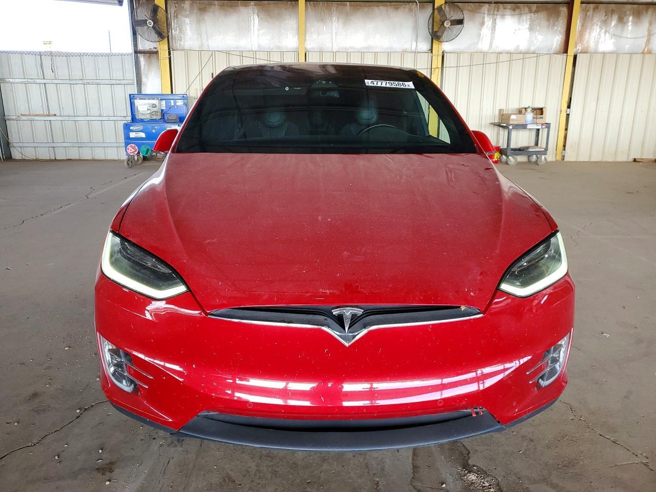 2017 Tesla Model X - Image 5