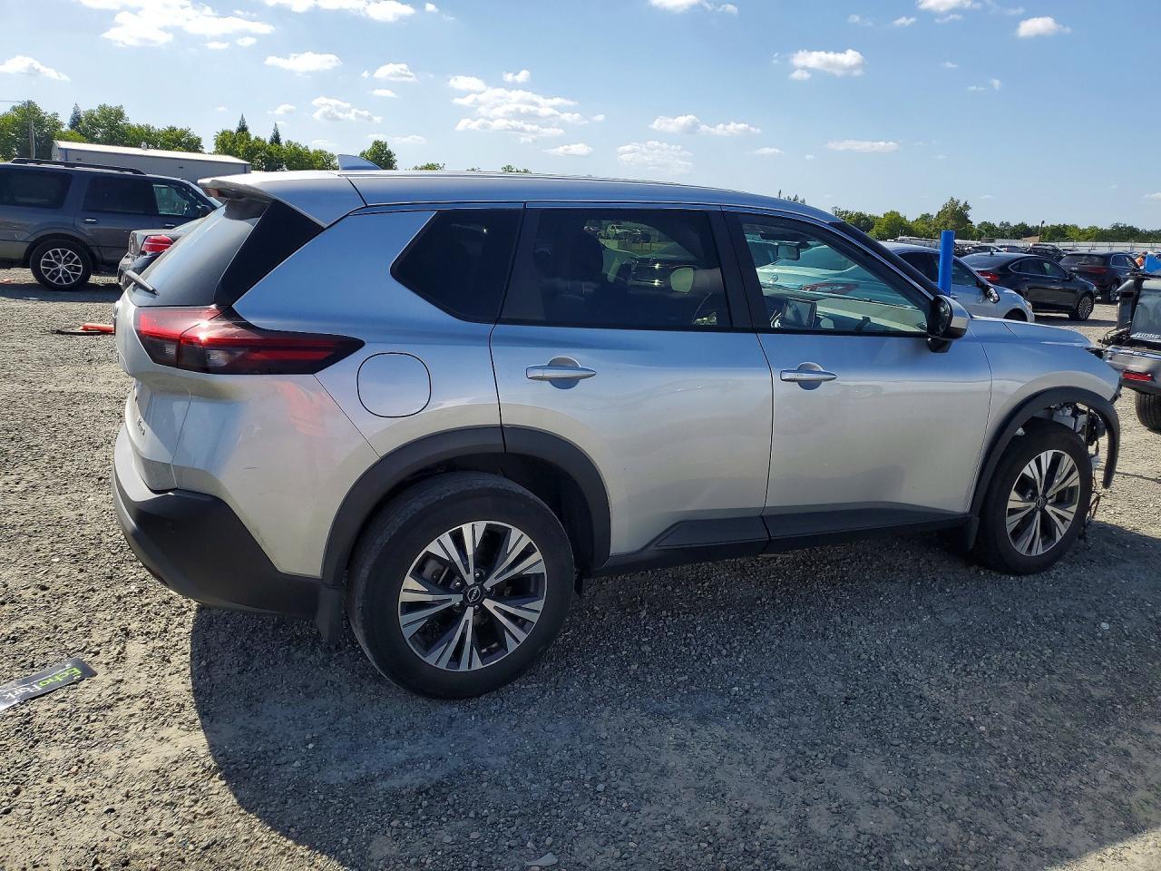 2023 Nissan Rogue Sv - Image 3
