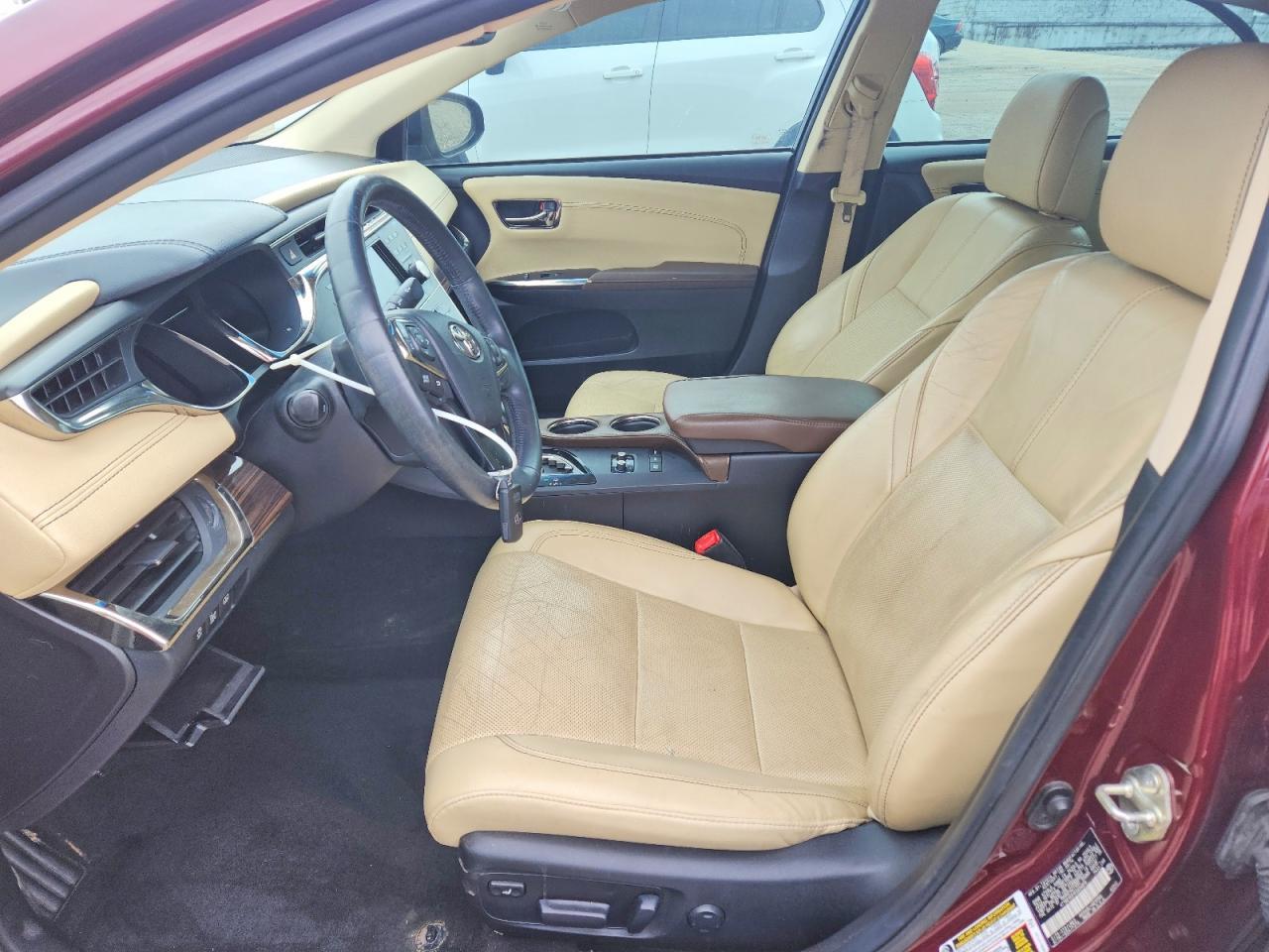 2014 Toyota Avalon Hybrid Limited - Image 7