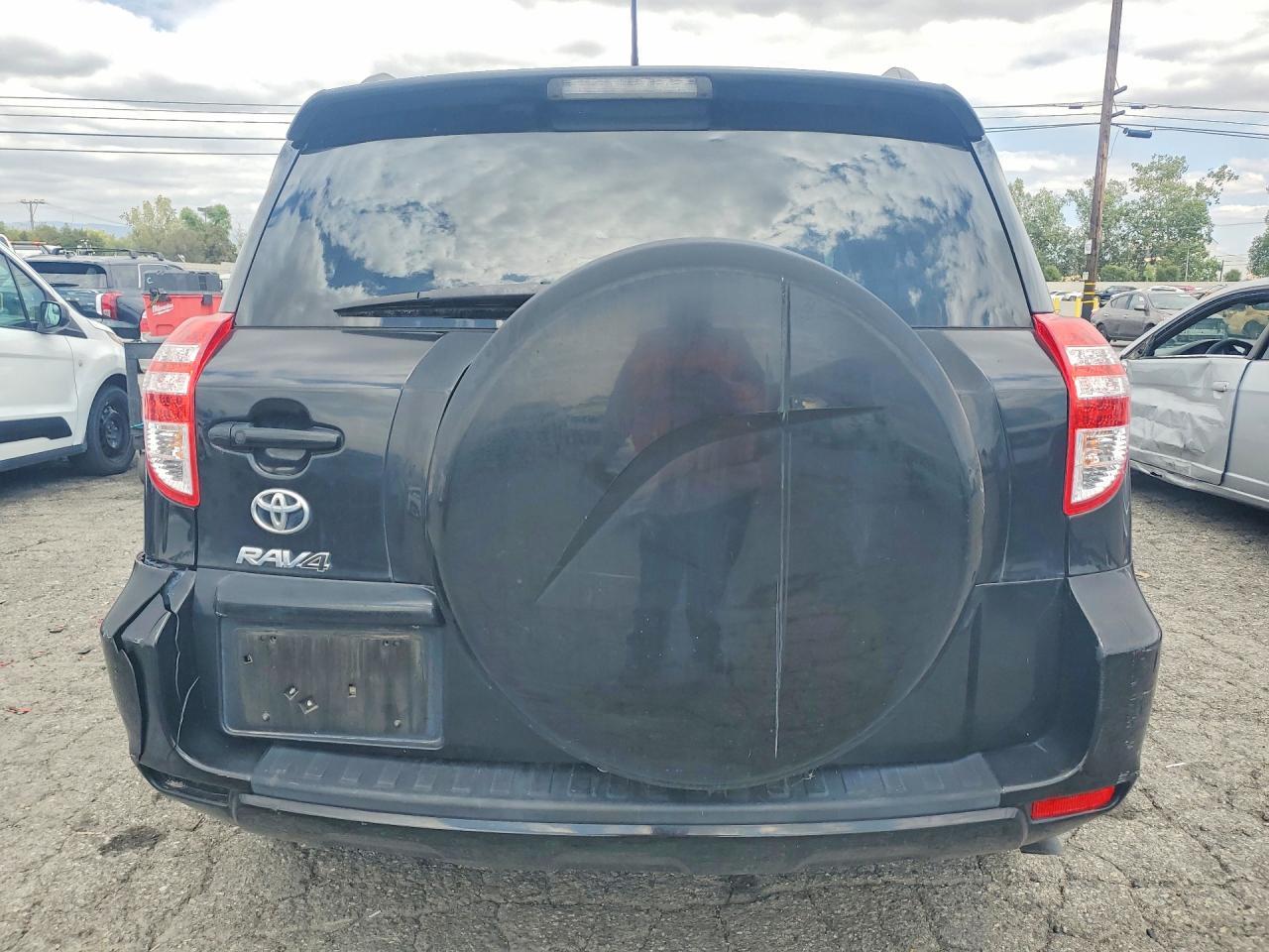 2012 Toyota Rav4 Limited - Image 6