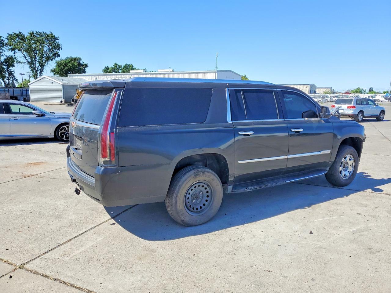 2020 Cadillac Escalade Esv Luxury - Image 3