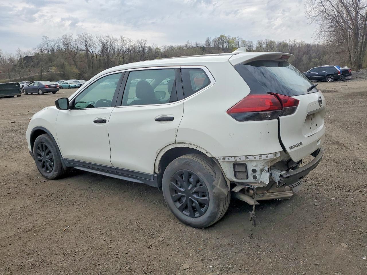 2020 Nissan Rogue S - Image 2
