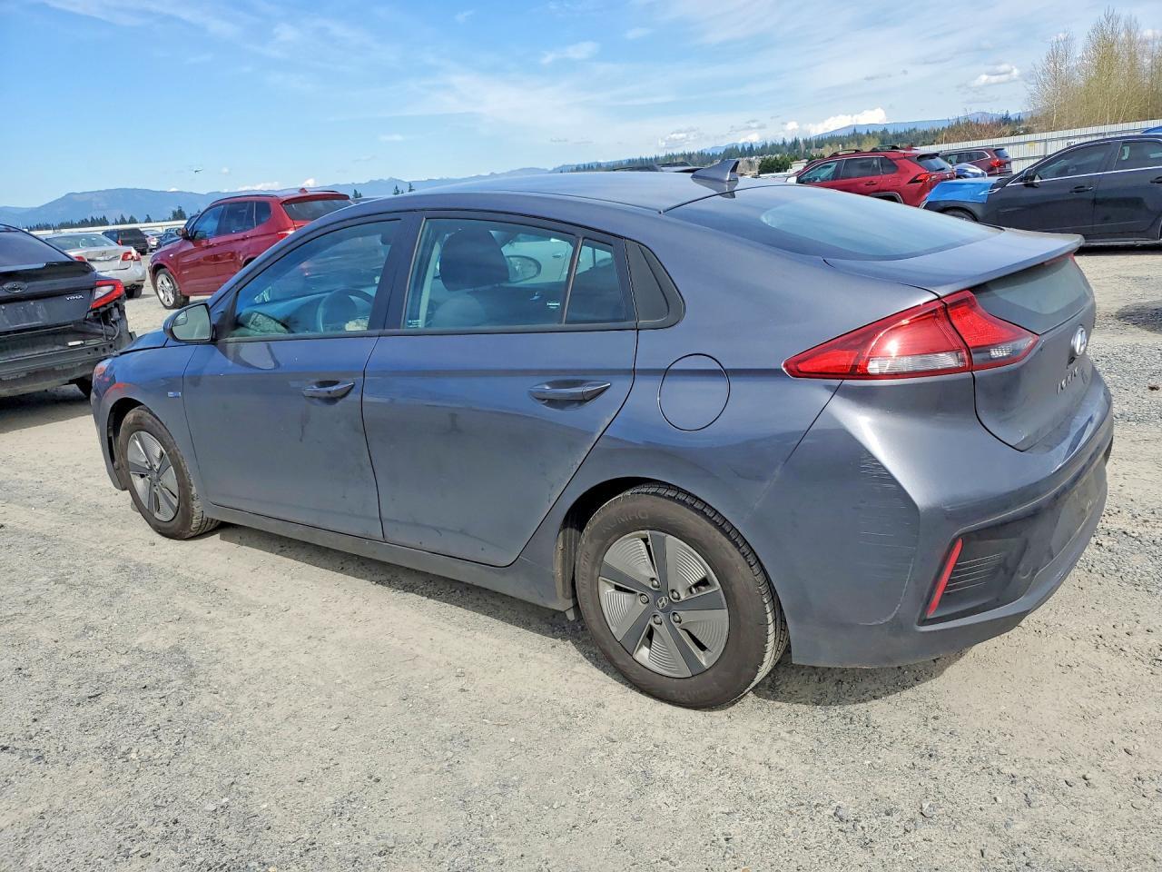2018 Hyundai Ioniq Hybrid Blue - Image 2