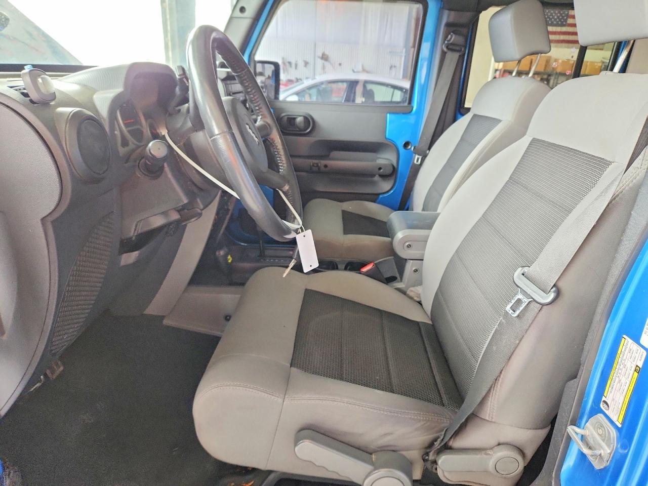 2010 Jeep Wrangler Unlimited Sport - Фото 7