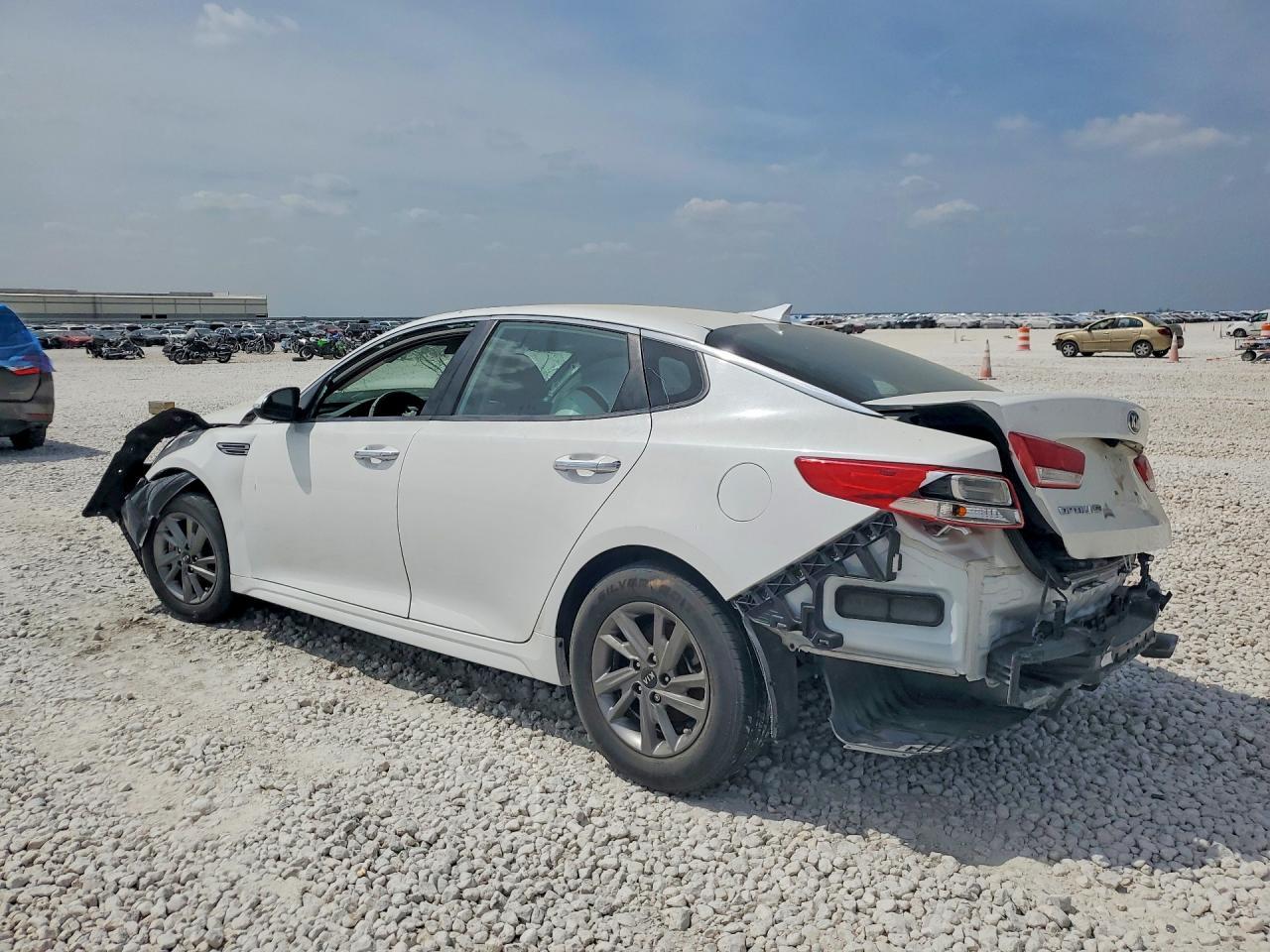 2019 Kia Optima Lx - Фото 2