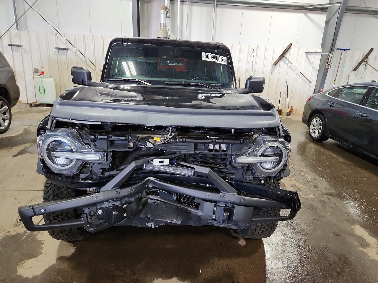 2022 Ford Bronco Base - Image 5