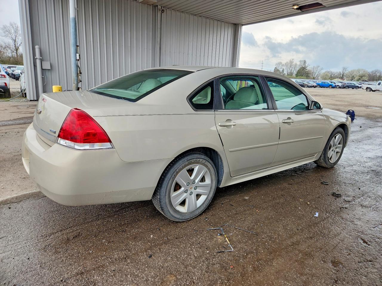 2011 Chevrolet Impala Ls - Image 3