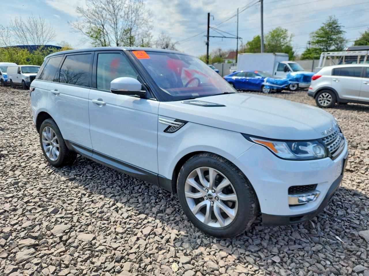 2017 Land Rover Range Rover Sport Hse - Image 4