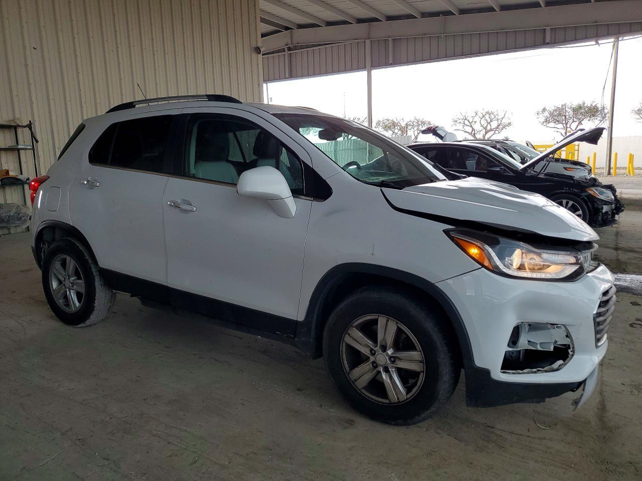 2019 Chevrolet Trax 1Lt - Image 4