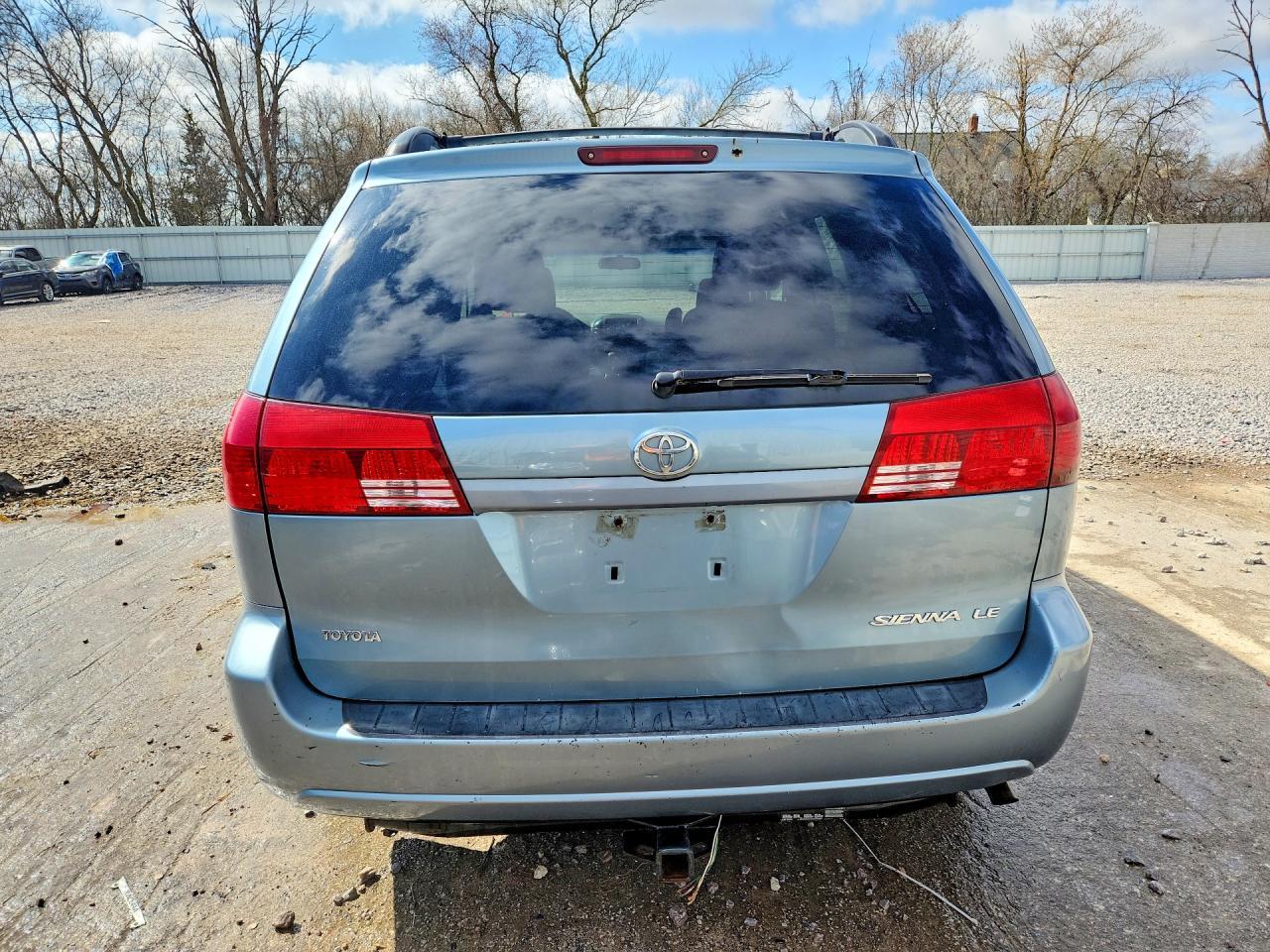 2005 Toyota Sienna Le 7 Passenger - Фото 6