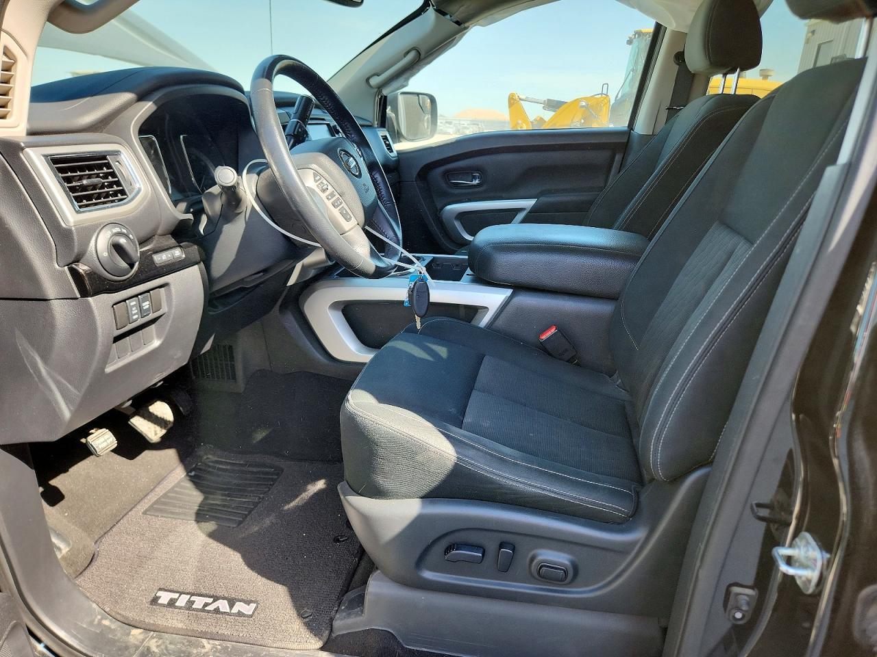 2019 Nissan Titan Sv - Image 7