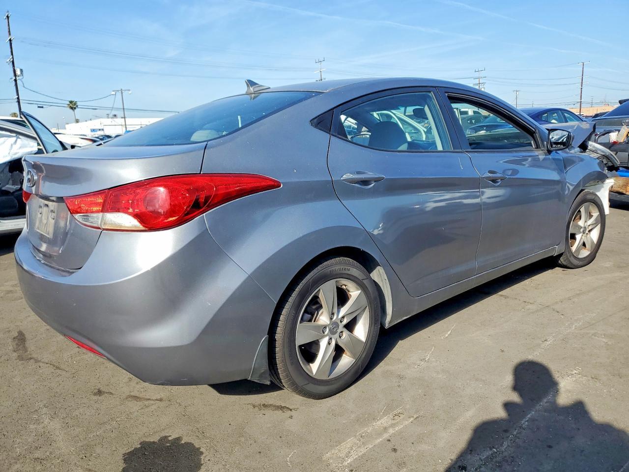 2013 Hyundai Elantra Gls - Фото 3