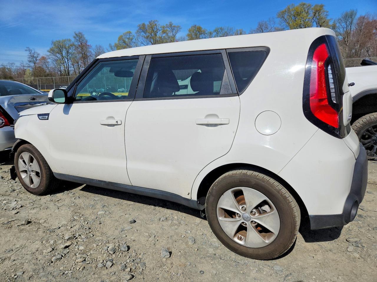 2016 Kia Soul Base - Image 2
