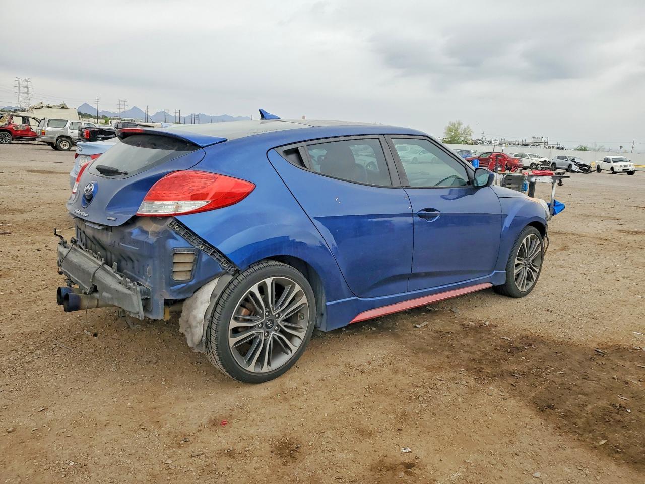 2016 Hyundai Veloster Turbo R-Spec - Фото 3