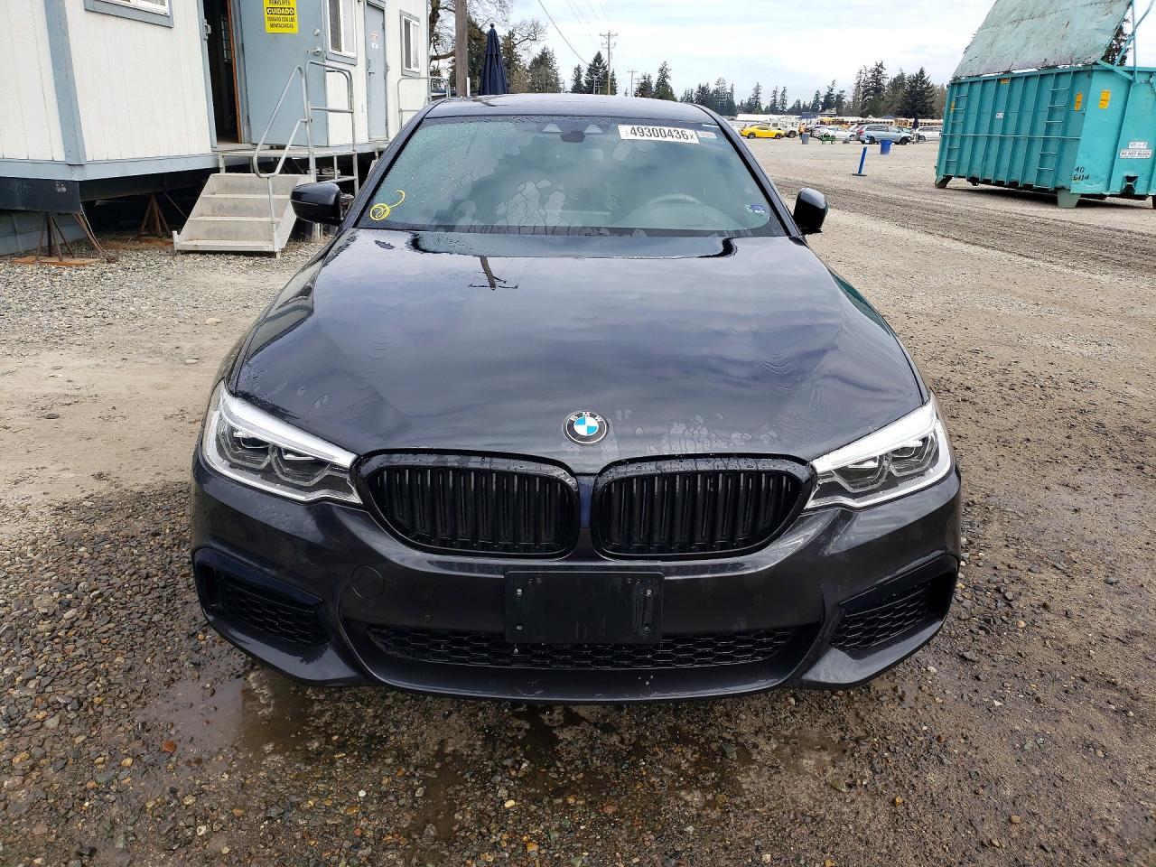 2020 BMW 530E - Фото 5