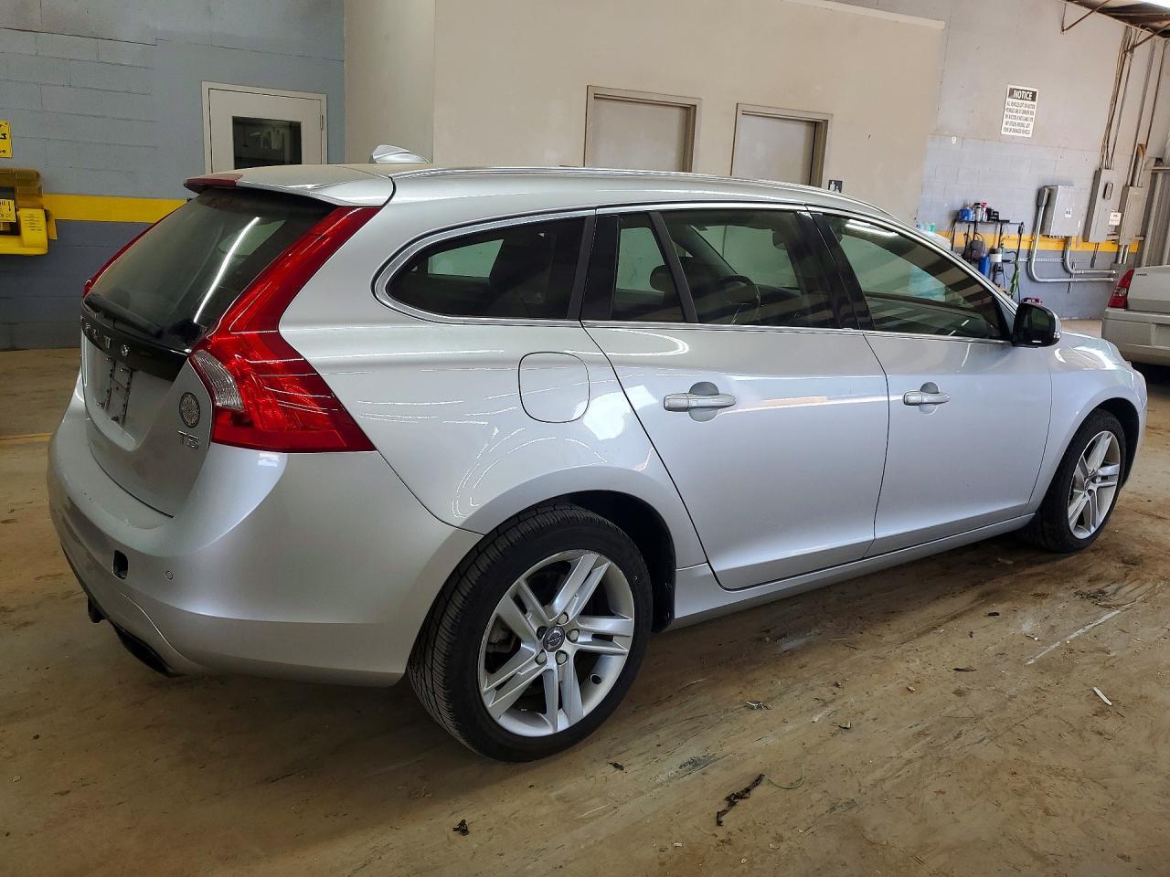 2015 Volvo V60 Premier - Фото 3