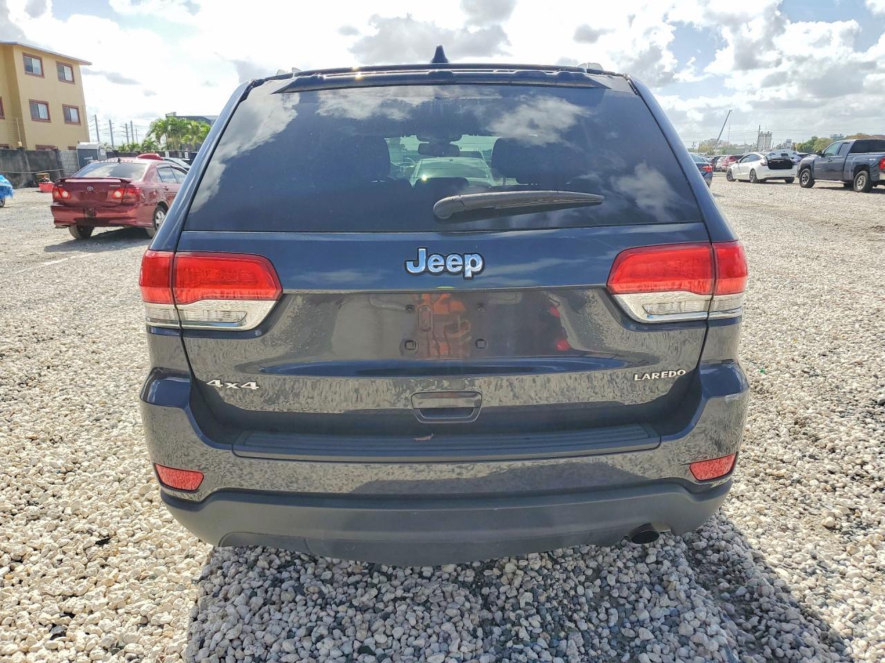 2015 Jeep Grand Cherokee Laredo - Image 6