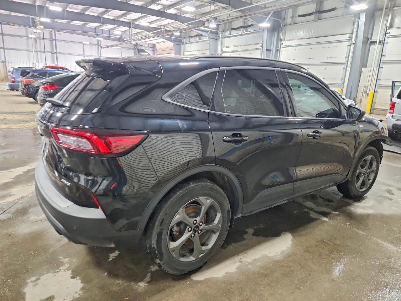2025 Ford Escape St Line - Фото 3