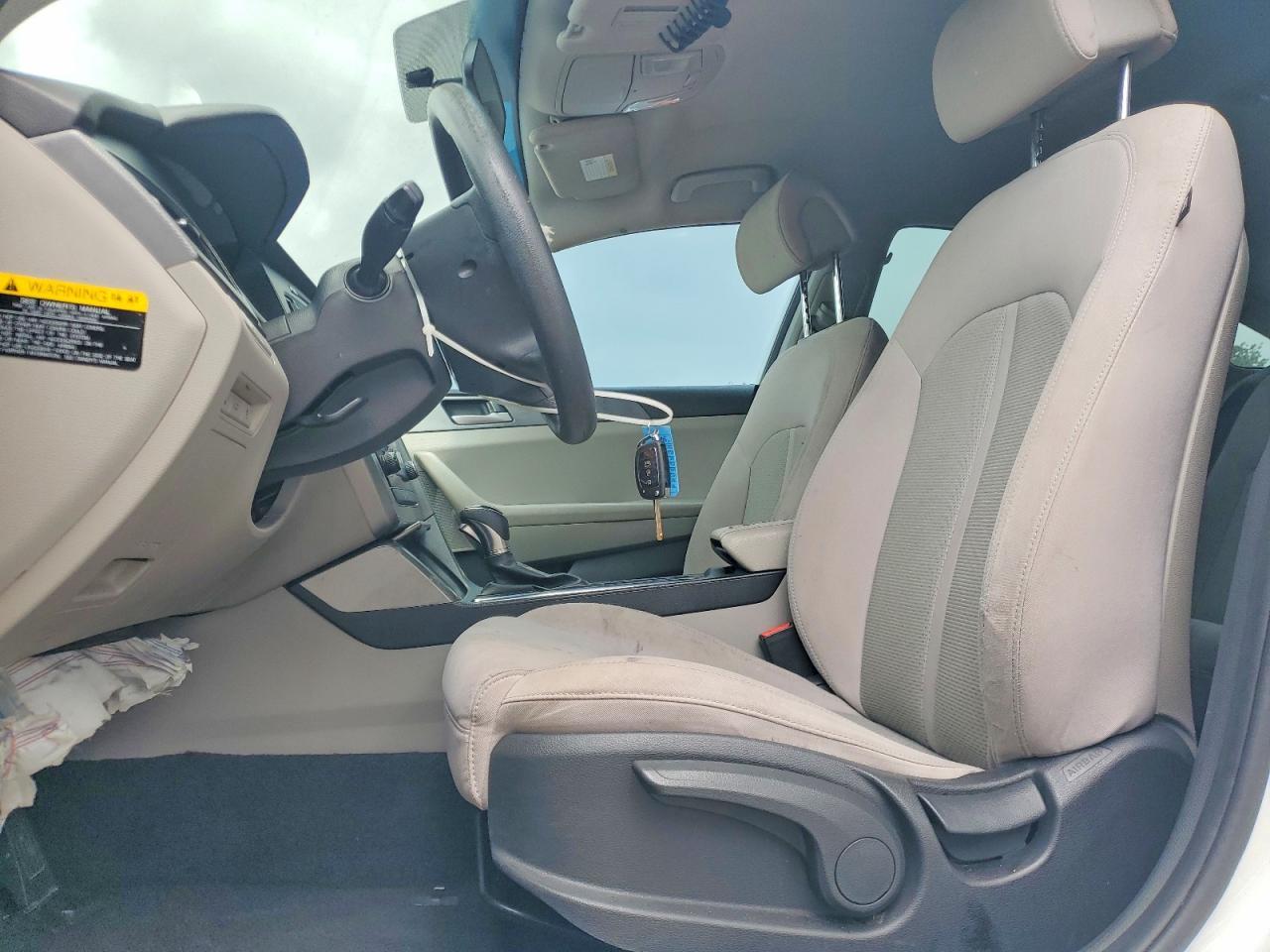 2017 Hyundai Sonata Base - Image 7