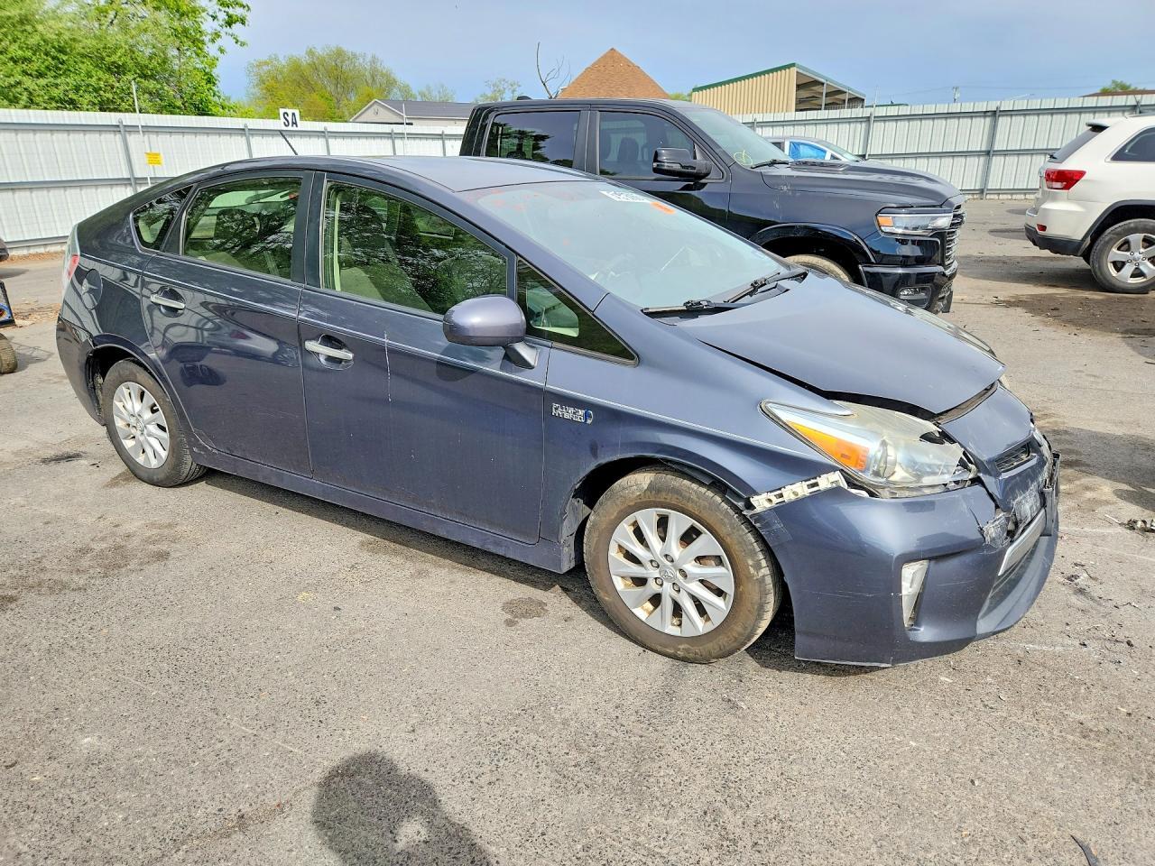 2013 Toyota Prius Plug-In Hybrid Base - Фото 4