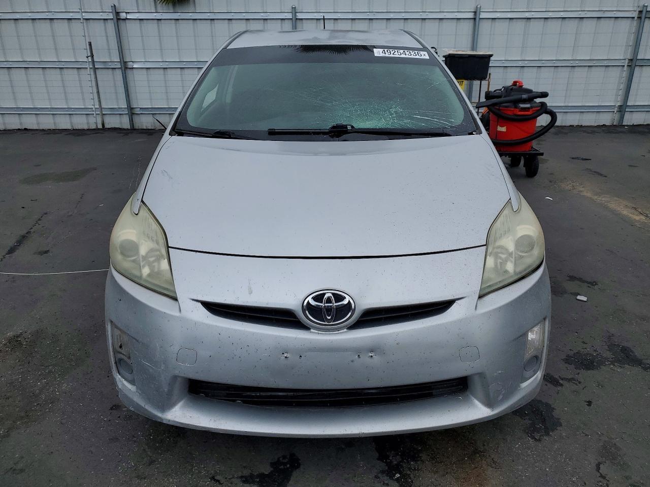 2011 Toyota Prius Three - Фото 5