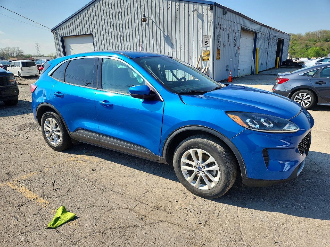 2020 Ford Escape Se - Фото 4