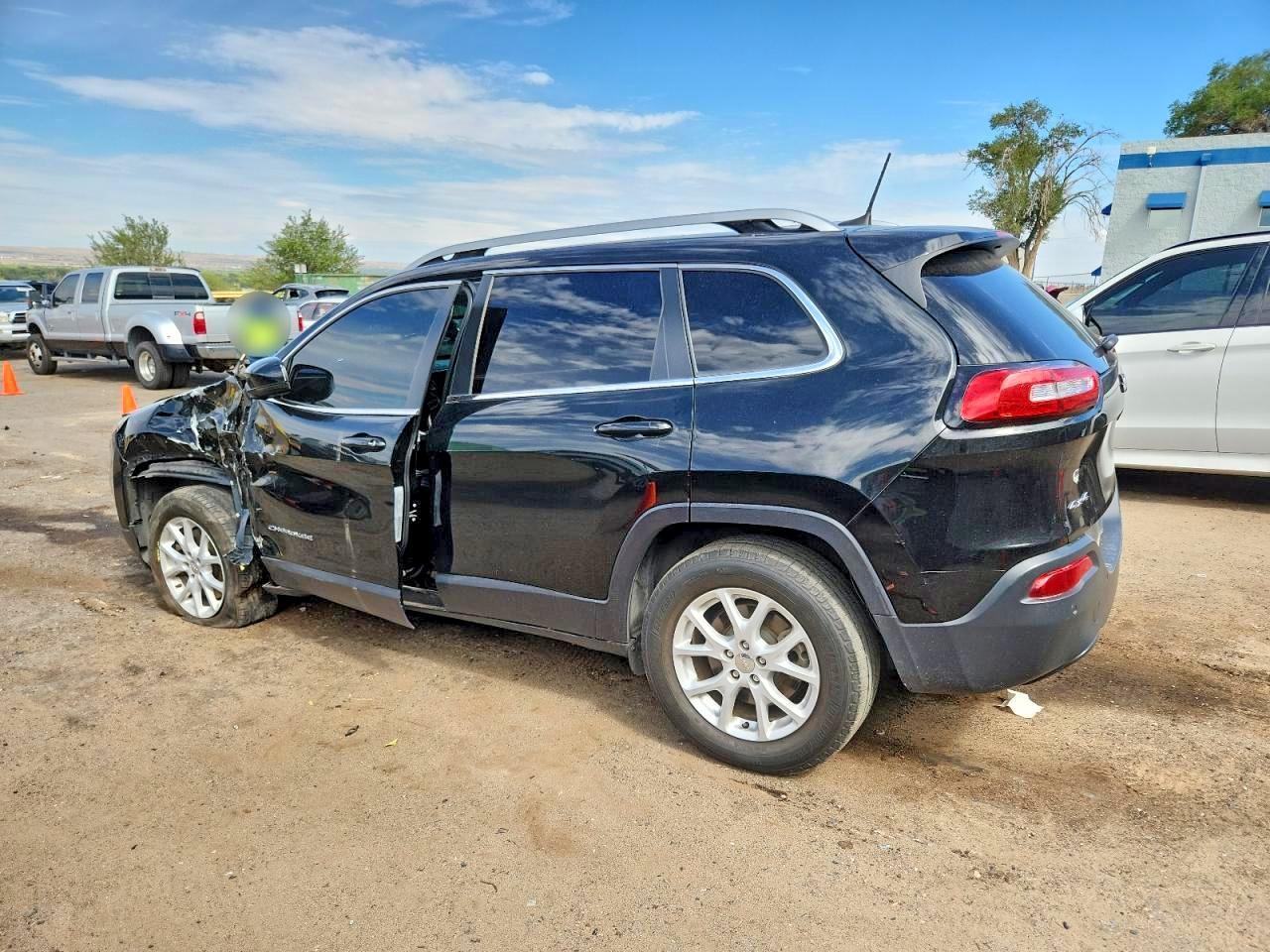 2018 Jeep Cherokee Latitude Plus - Фото 2