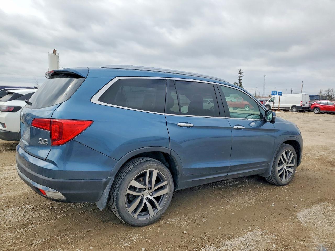 2017 Honda Pilot Touring - Фото 3