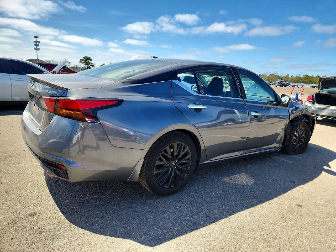 2025 Nissan Altima 2.5 Sv - Фото 3