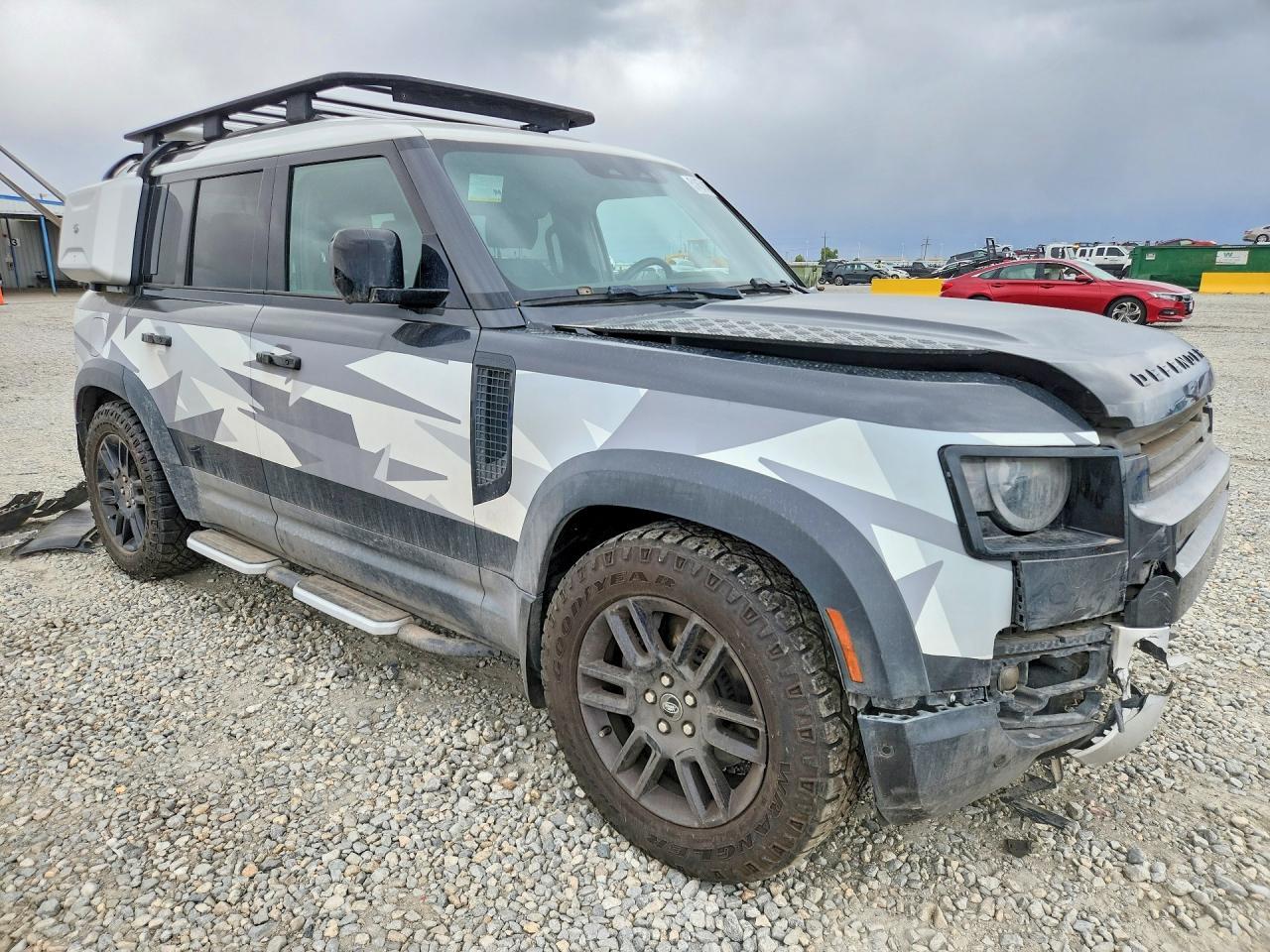 2021 Land Rover Defender 110 Se - Image 4