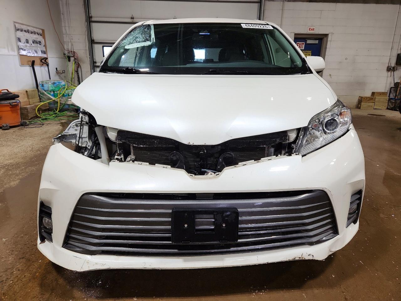 2019 Toyota Sienna Xle 7-Passenger - Фото 5