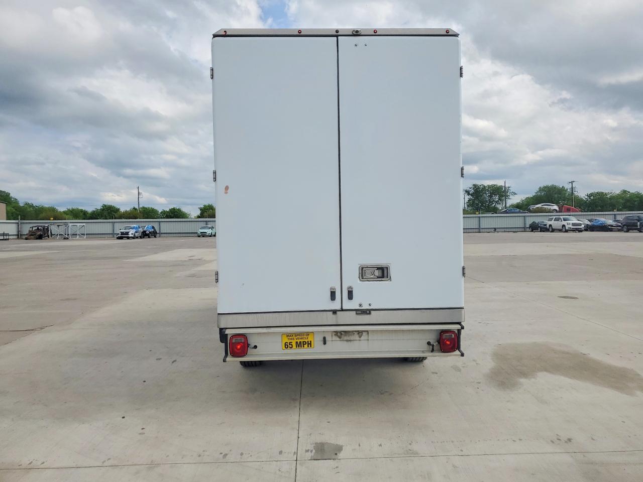 2021 Ford Transit Delivery Truck - Фото 6