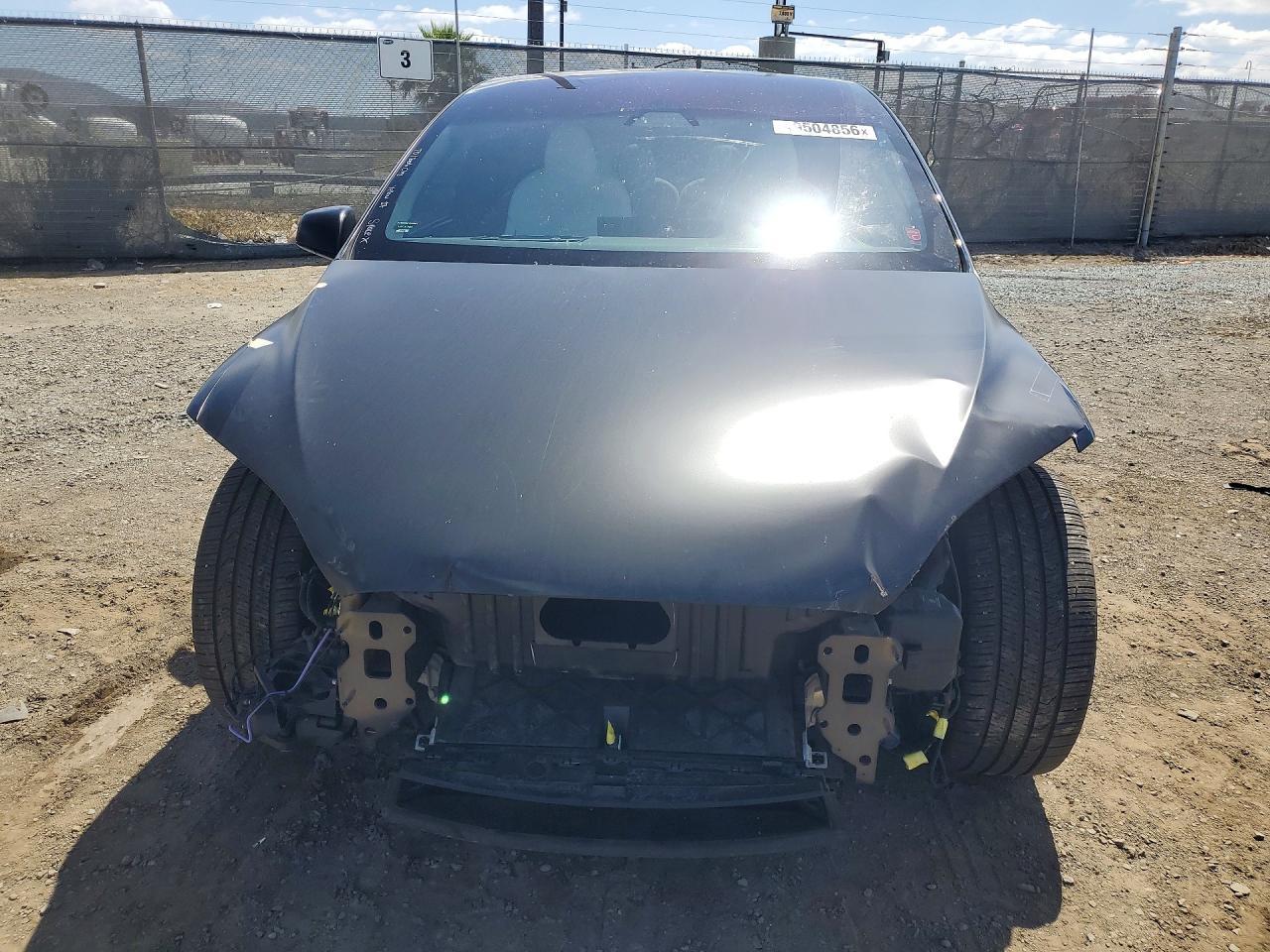 2022 Tesla Model X - Image 5