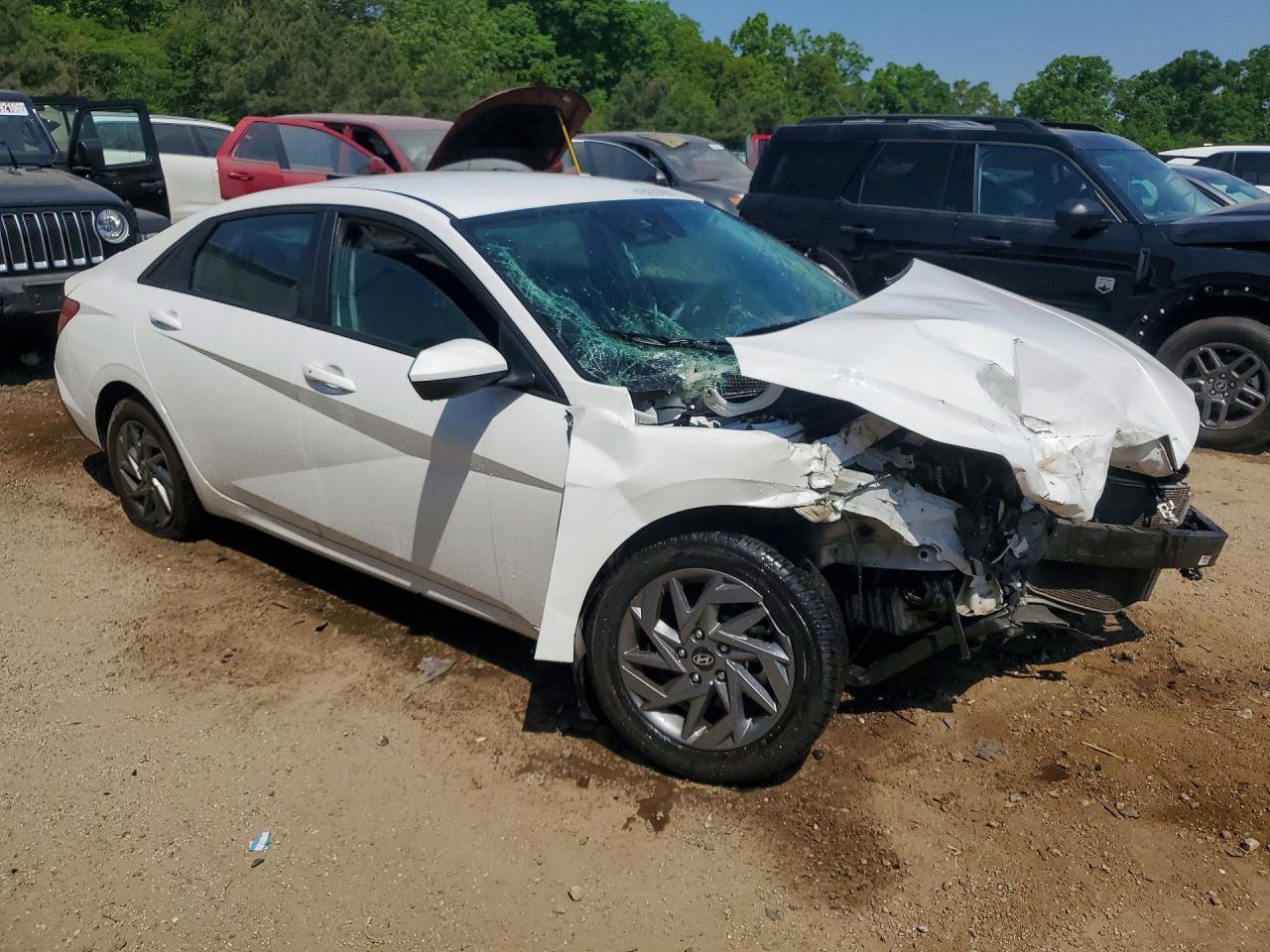 2024 Hyundai Elantra Sel - Фото 4