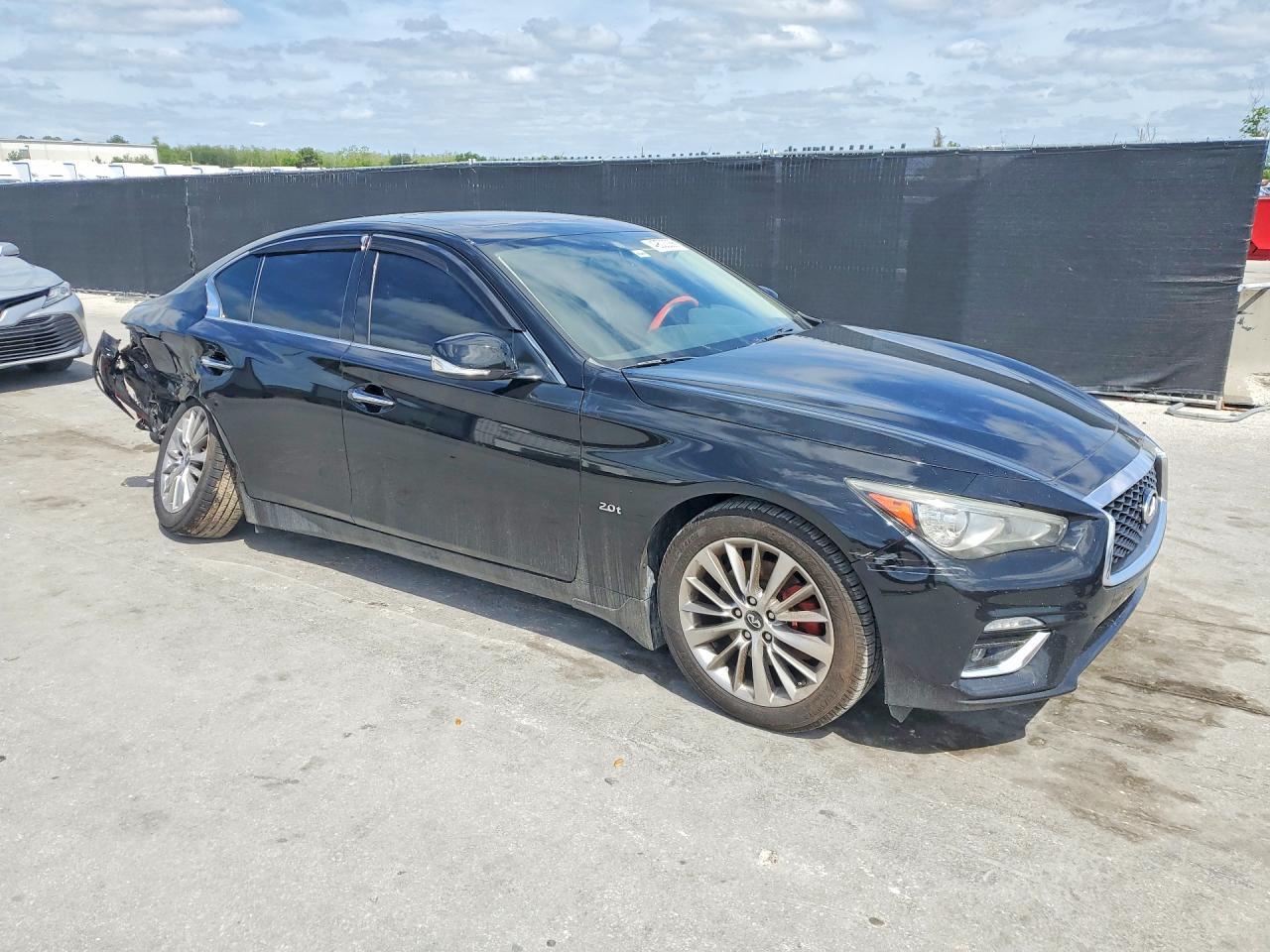 2018 Infiniti Q50 2.0T Luxe - Image 4