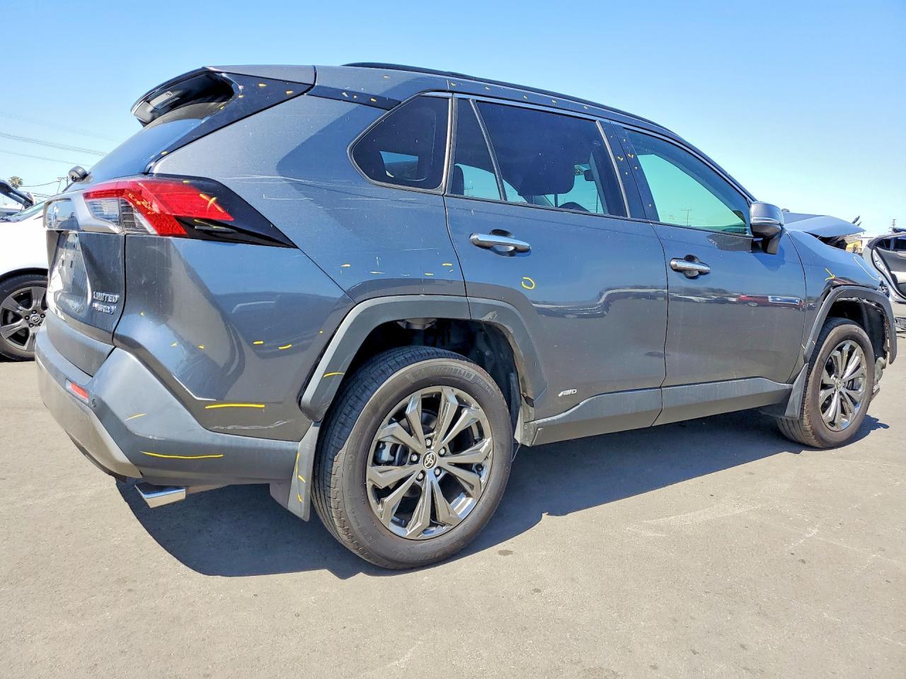 2022 Toyota Rav4 Hybrid Limited - Image 3