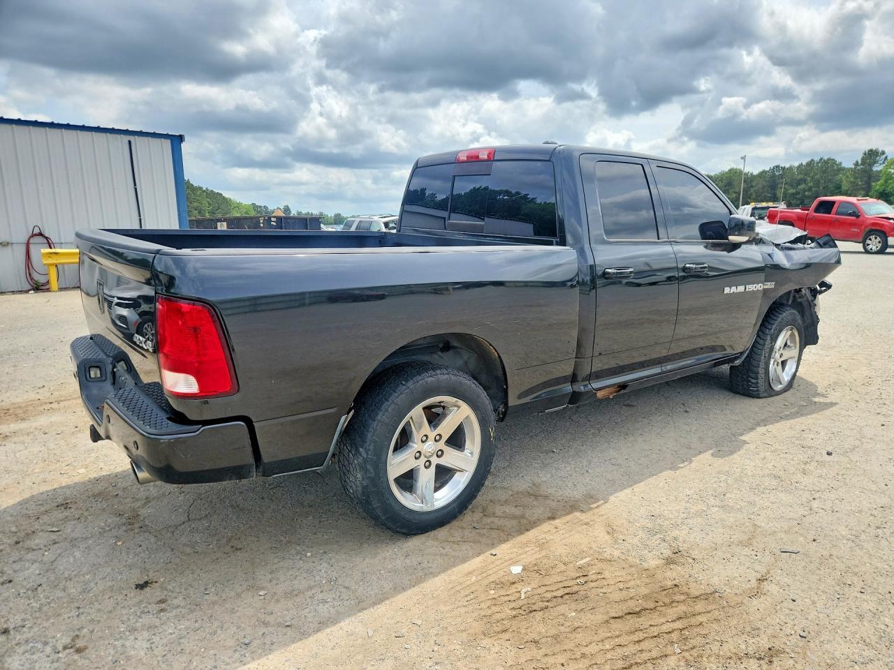 2011 Dodge Ram 1500 - Фото 3