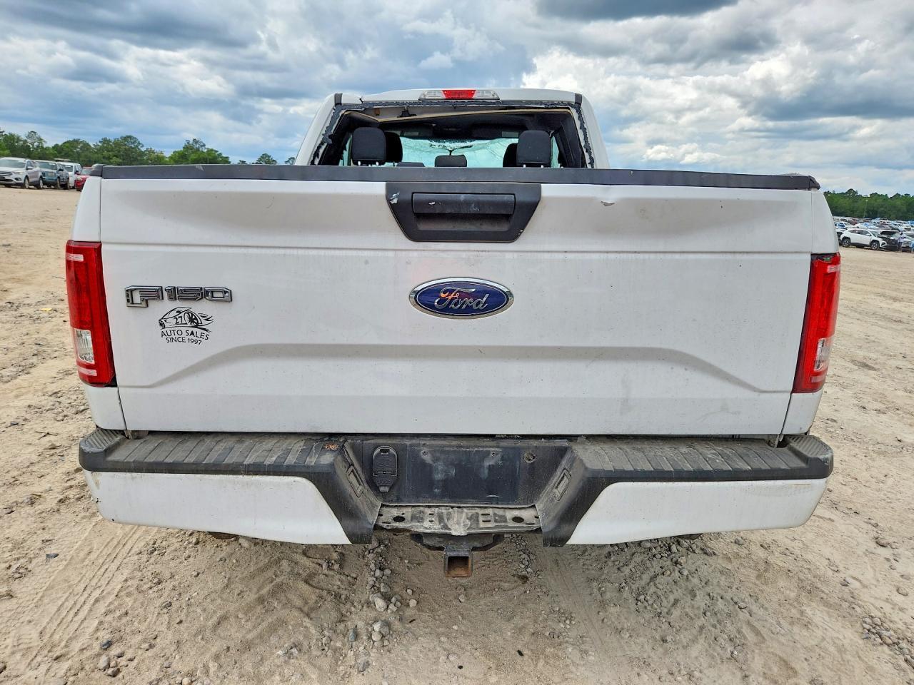 2017 Ford F150 Super Cab - Image 6