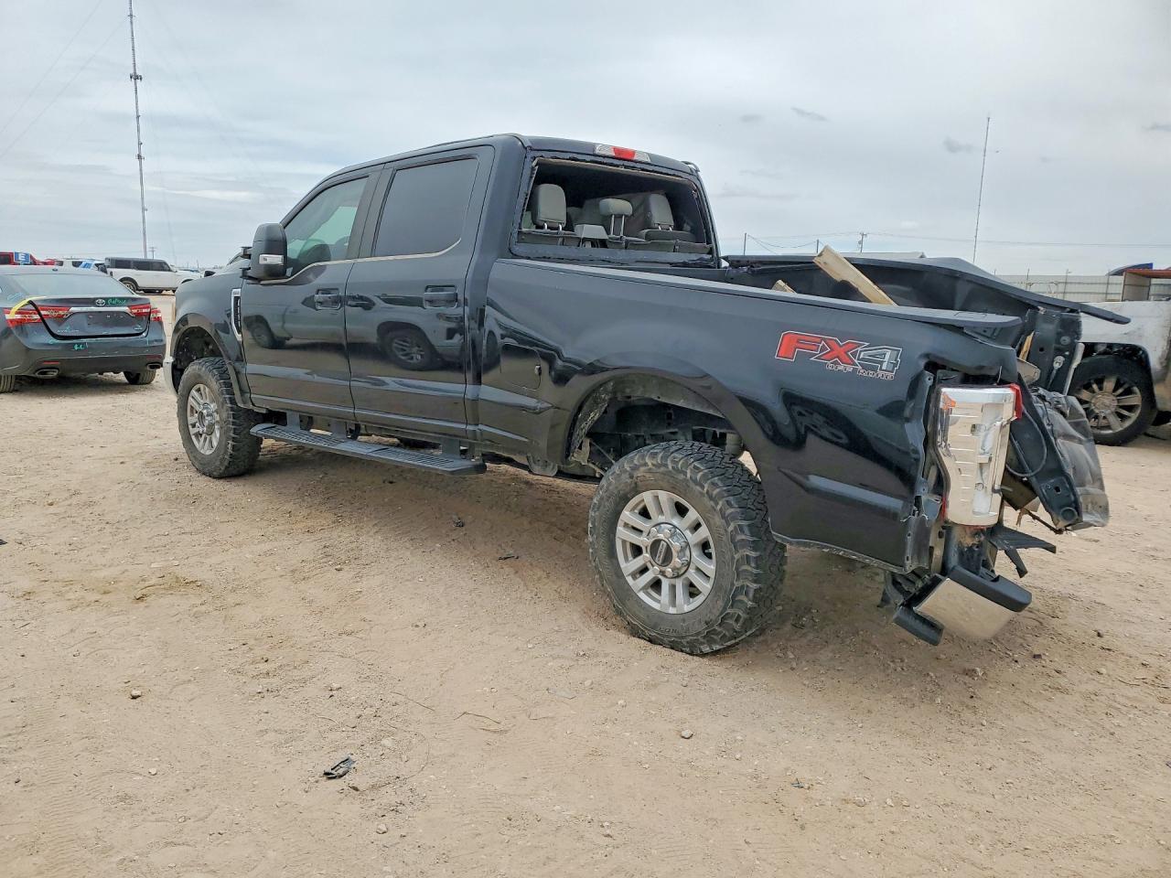 2017 Ford F250 Super Duty - Image 2