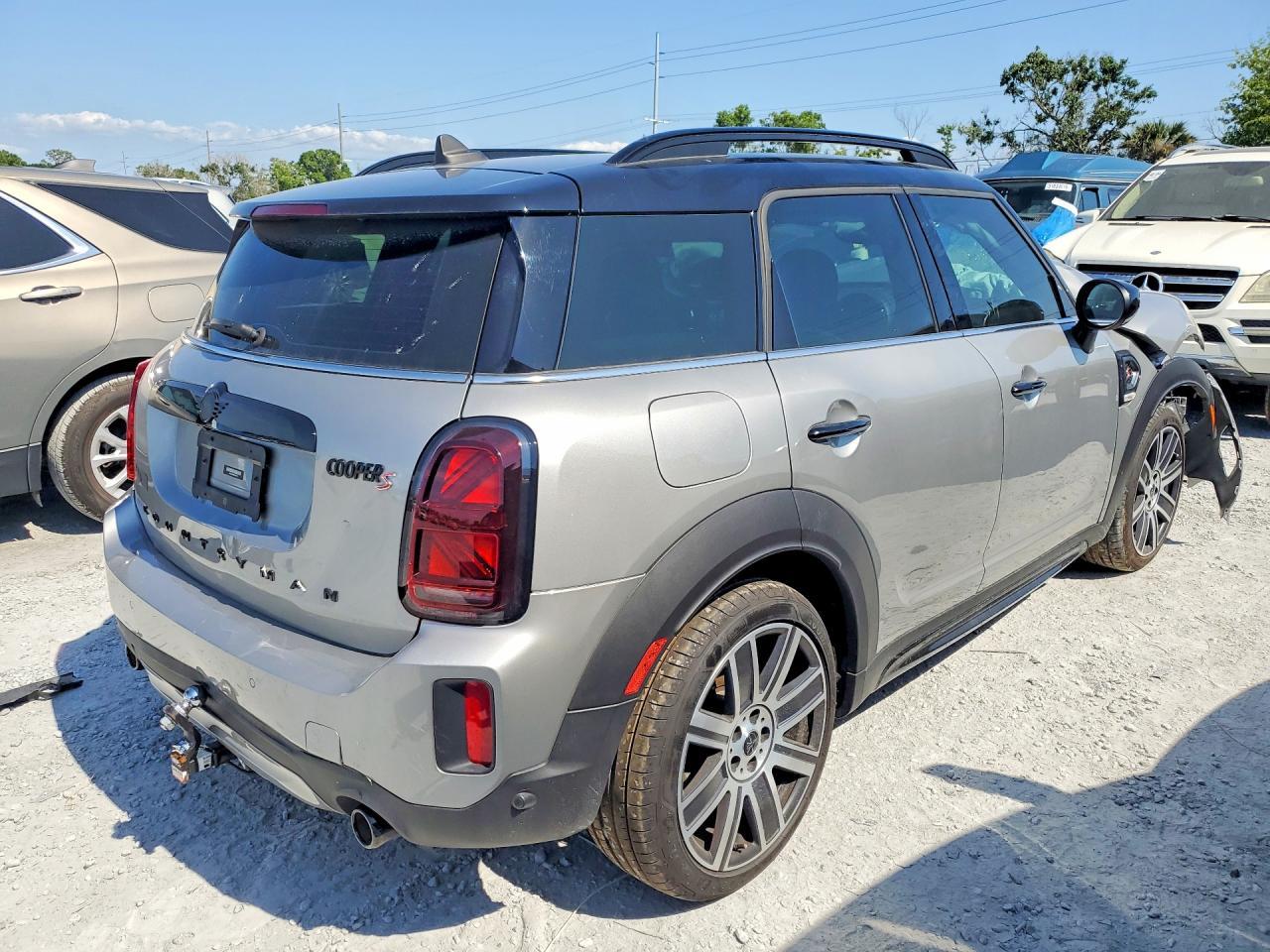 2024 Mini Cooper S Countryman - Image 3