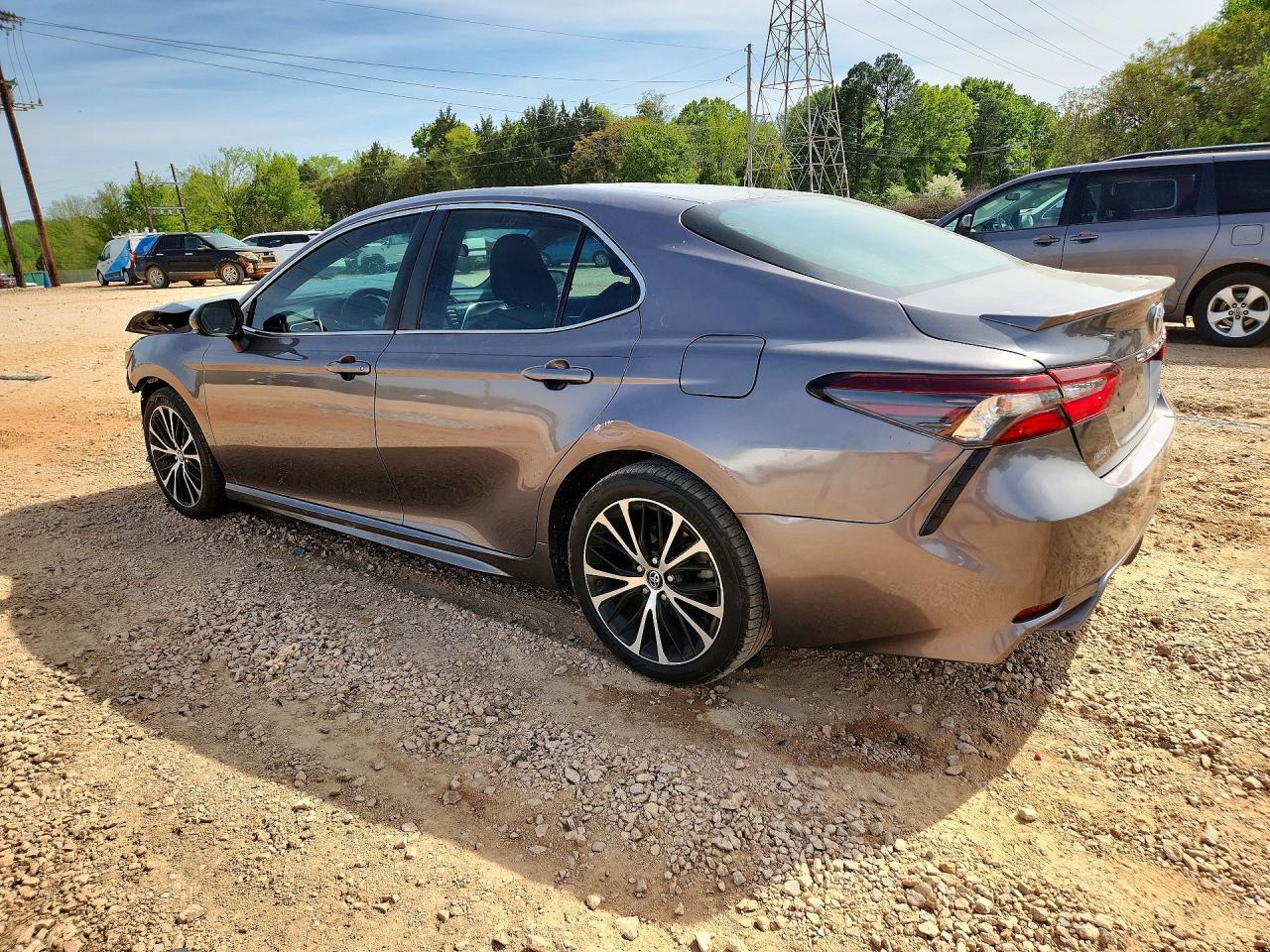 2018 Toyota Camry Se - Фото 2