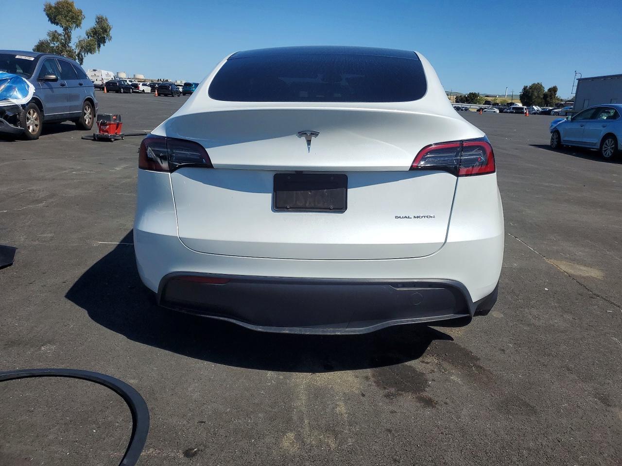 2023 Tesla Model Y - Фото 6