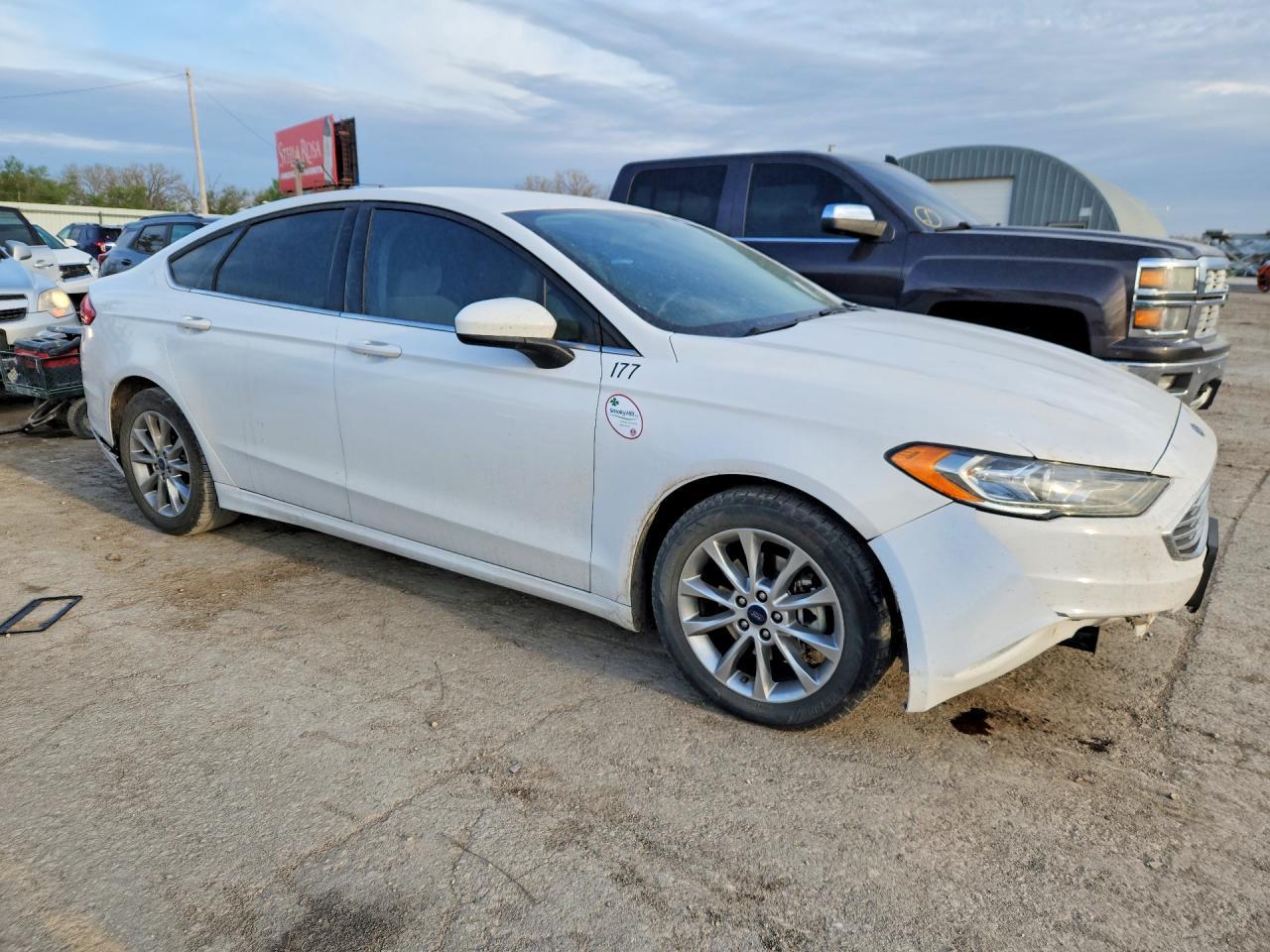 2017 Ford Fusion Se - Фото 4