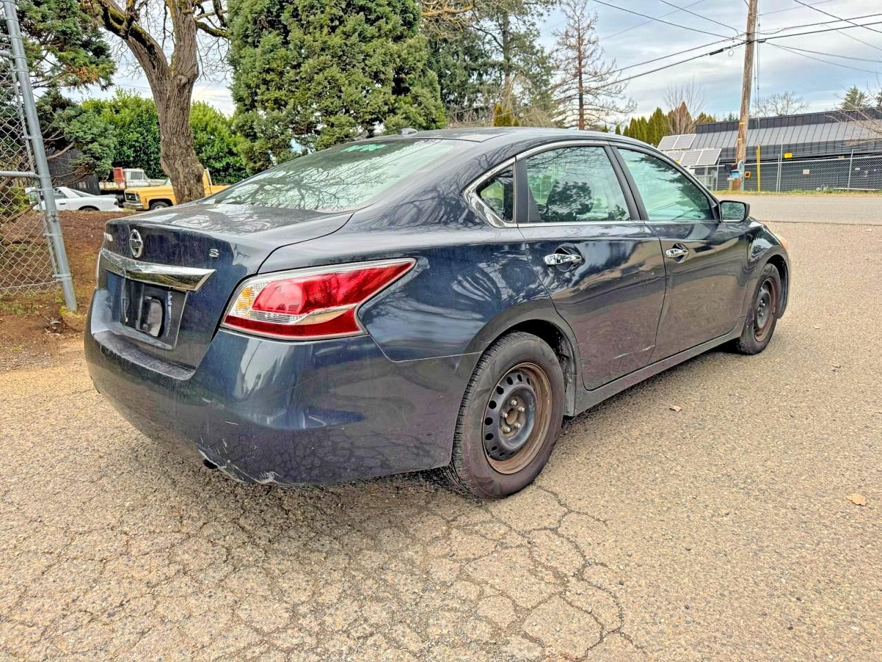 2015 Nissan Altima 2.5 S - Фото 4