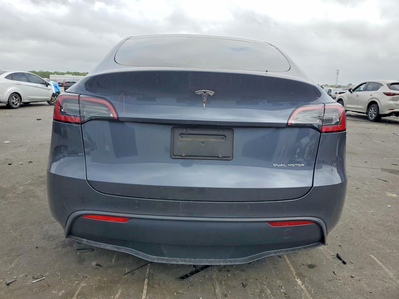 2023 Tesla Model Y - Фото 6