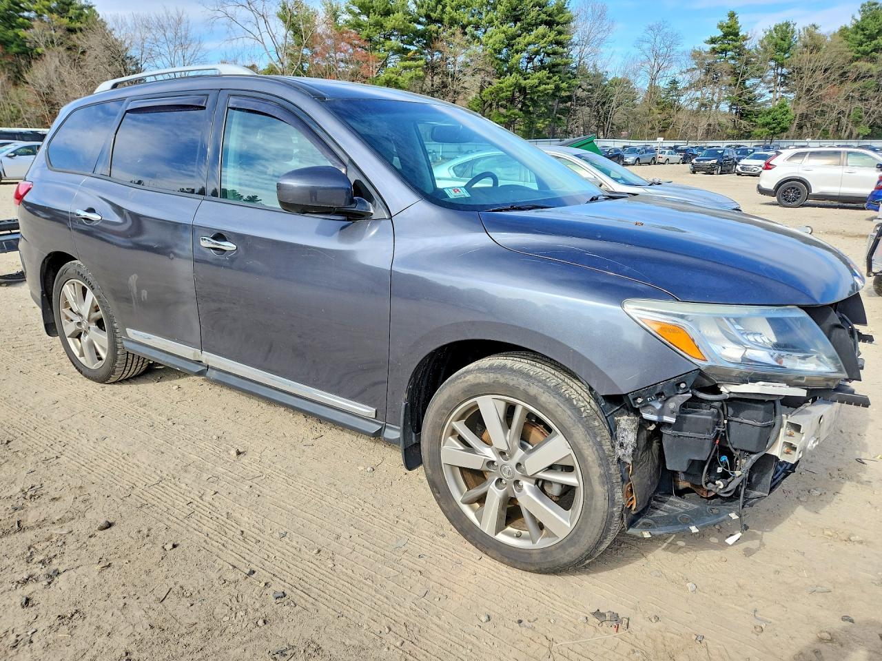 2013 Nissan Pathfinder S - Image 4
