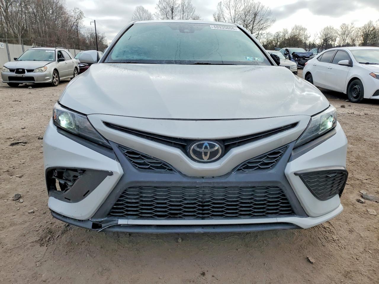 2022 Toyota Camry Se - Фото 5