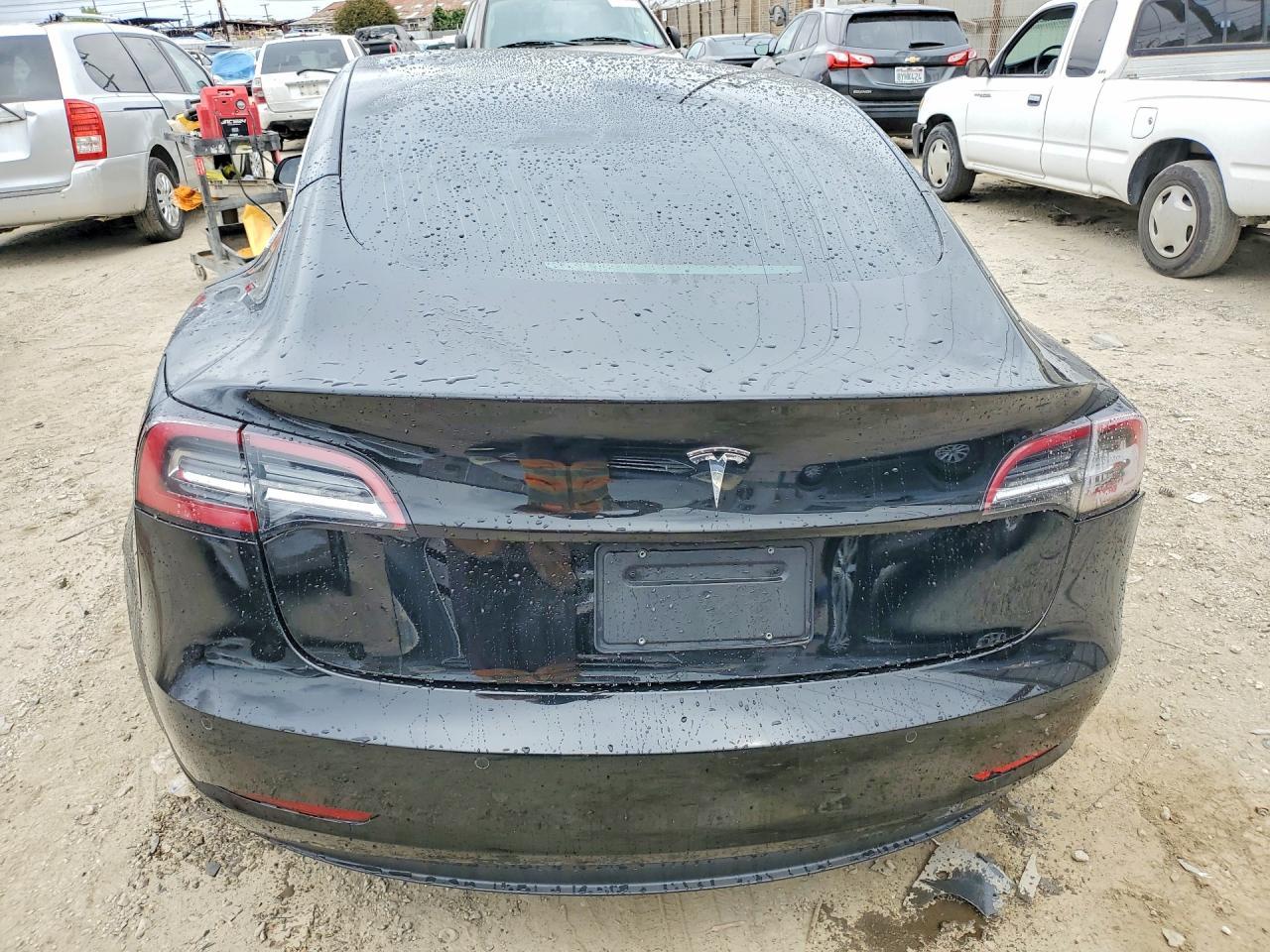 2020 Tesla Model 3 - Фото 6
