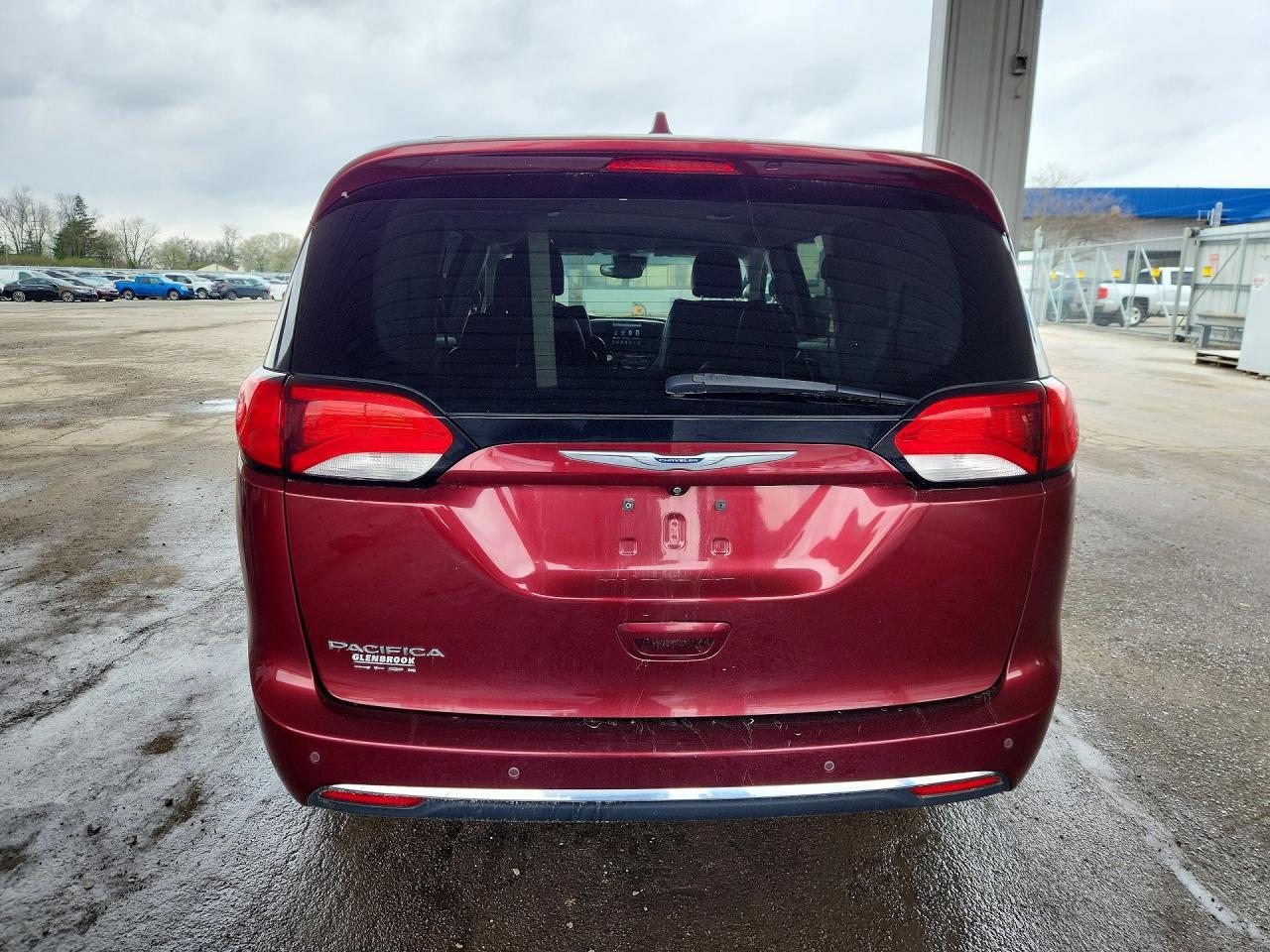 2018 Chrysler Pacifica Touring L - Фото 6