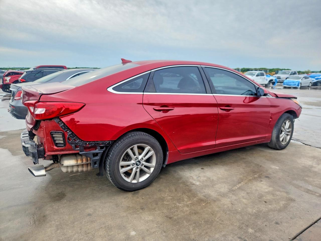 2017 Hyundai Sonata Base - Фото 3